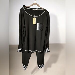 Ekouaer NWT Black & White Pajama Set with Striped Details. Size Medium. So Soft